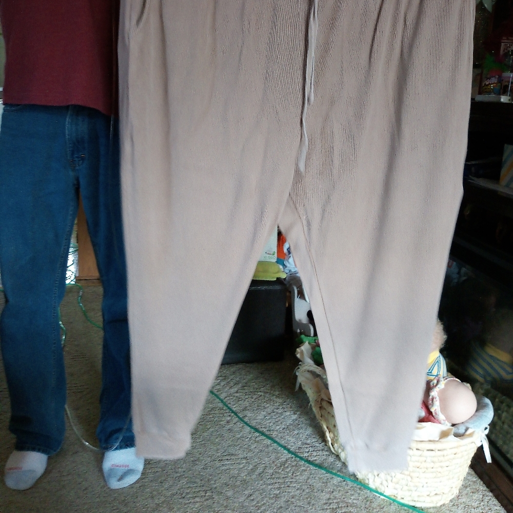 New Pants , 2side pockets and ties elastic waist